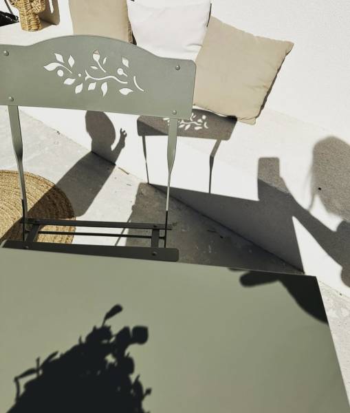 Rénovation salon de jardin avec thermolaquage en RAL 7003 fine texture à Loire sur Rhône dans le 69